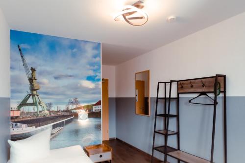 Single Room with Private Bathroom image 7
