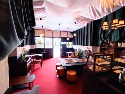 로비, 酒と宿と不動産-yado- in 쿠리하마