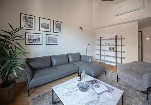 One-Bedroom Apartment image 8