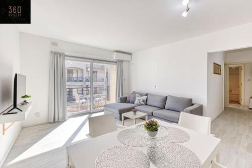Beautiful & Modern 2BR Apartment in San Gwann by 360 Estates, San Ġwann (foto 6)