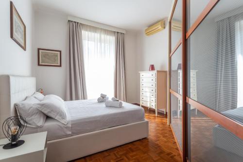 Modern 2BDR apartment vibrant Prati neighborhood, Řím (fotografie 3)