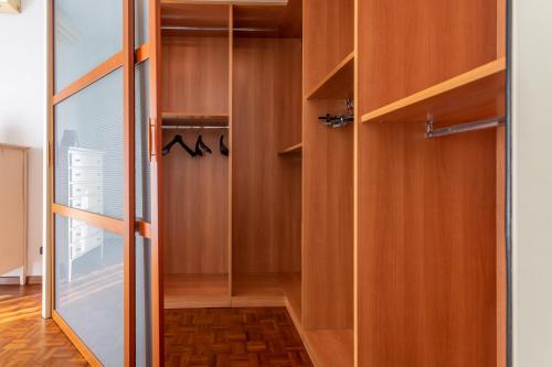 Modern 2BDR apartment vibrant Prati neighborhood, Řím (fotografie 10)