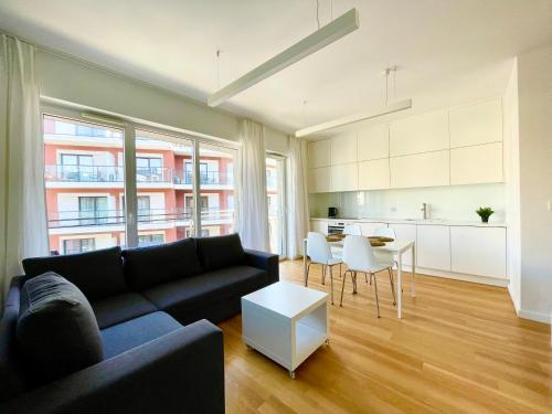 Elegant Apart-800m Main Square-Parking and lift, Breslavia