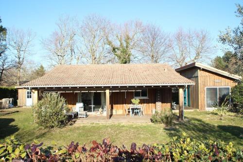 Wooden house by the sea - Location saisonnière - Hourtin