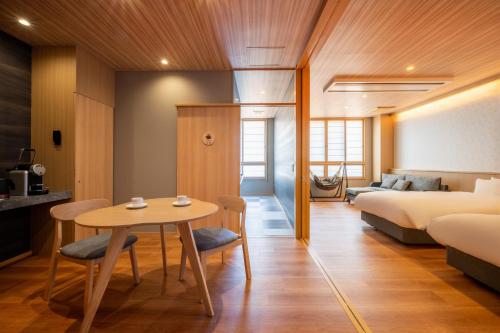 Superior Twin Room with Sauna