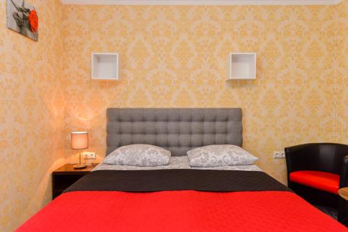 Double Room with Balcony image 3