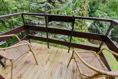 Double Room with Balcony image 1