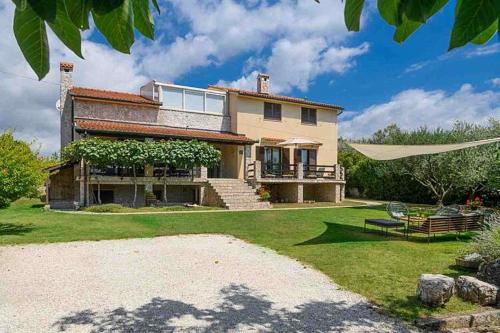 Viesnīcas āriene, Villa Fran, Private Family Villa with Pool, Large Garden, BBQ near Pula in Barban