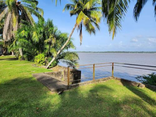 Hello-Guyane, Marina 4, Studio Prestige 5 étoiles (Hello-Guyane, Marina 4, Studio Prestige 5 etoiles) in 馬羅尼河畔聖洛朗