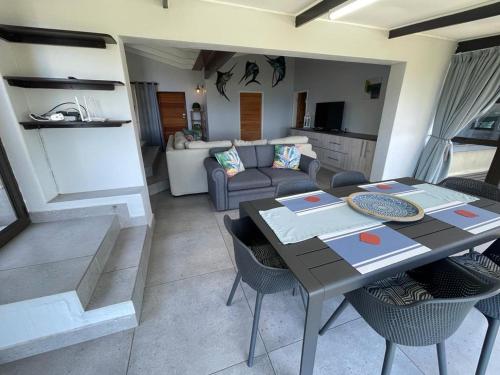 Вид, Billfish Apartments in Баллито