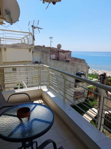 Apartment in Siviri sea view