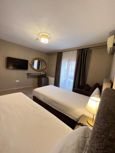 フラワー パレス ホテル