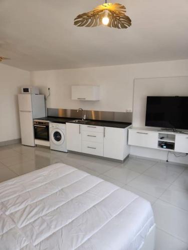 Hello-Guyane, Marina 6, Suite Prestige 5 étoiles, Saint-Laurent du Maroni (photo 9)