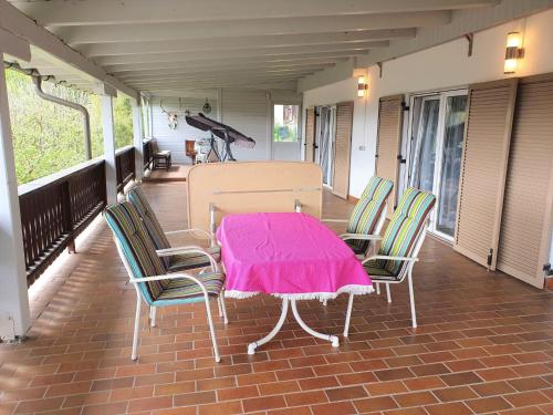 Balcony/terrace, Apartment by Worthersee with Pool in Techelsberg