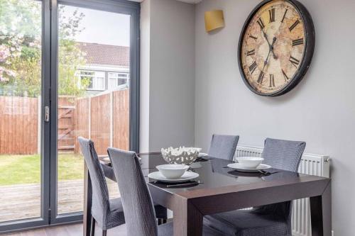 Central Windsor, 5 mins to Legoland, Driveway - By Tempstay, Windsor (zdjęcie 4)