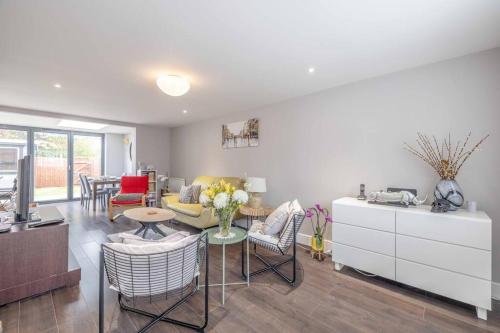 Central Windsor, 5 mins to Legoland, Driveway - By Tempstay, Windsor (zdjęcie 9)