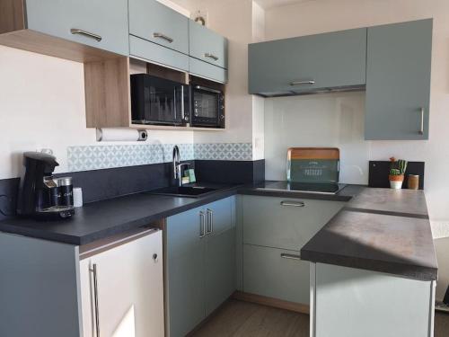 Au bord de l'eau, Profitez d'un moment de calme ! in Gruissan City Center