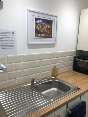 Konyha, A secluded Garden Room in sunny Southport in Southport