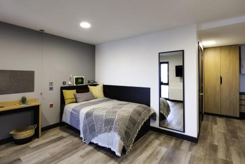 Cosy Ensuite Bedrooms at Aspen House in Dublin