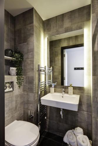 Cosy Ensuite Bedrooms at Aspen House in Dublin
