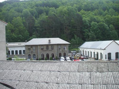Hostal Porta De Núria - image 5