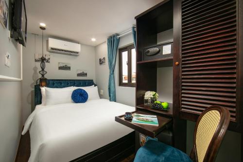 room detail thumbnail 1