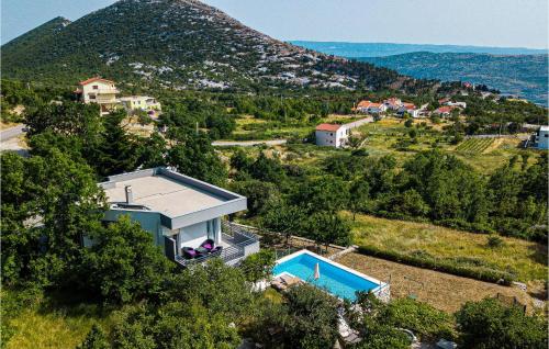 Awesome Home In Gornje Sitno With Wifi, Outdoor Swimming Pool And Heated Swimming Pool
