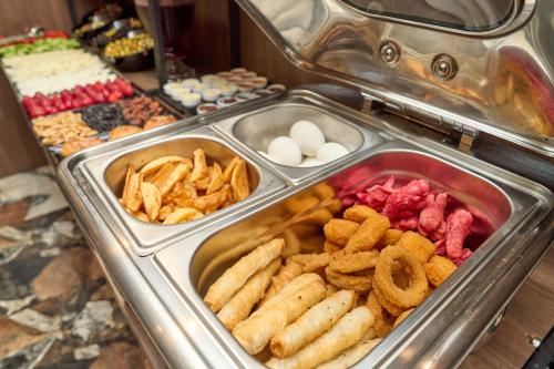 Bonne Sante Hotel - image 14