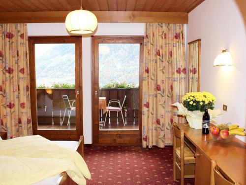 room detail thumbnail 0