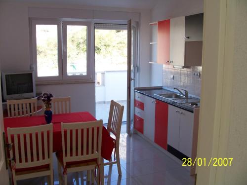 Two-Bedroom Apartment with Balcony image 1