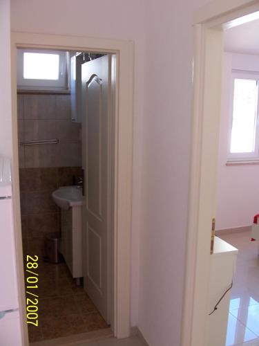 Two-Bedroom Apartment with Balcony image 2
