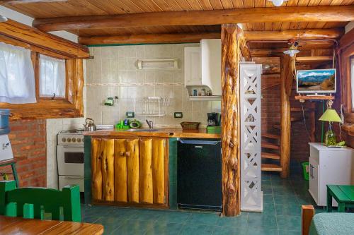 virtuve, Cabanas Kairos in El Bolson