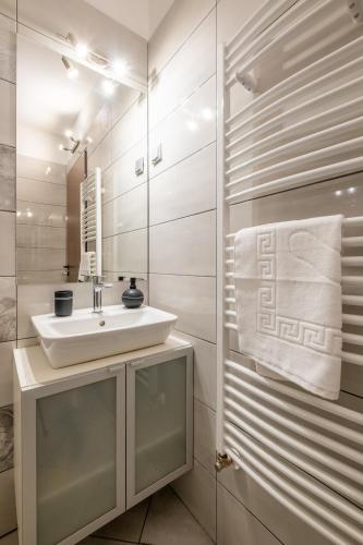 Modern Apartment 3 with Parking next to Bulgaria Mall, Sofia (Foto 10)