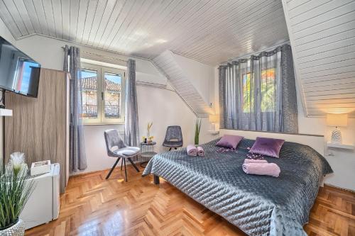 Couple's Getaway in the Center of Hvar w/Sea View 1