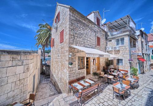 Couple's Getaway in the Center of Hvar w/Sea View 4