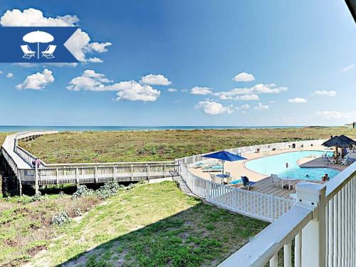 3001GC Beautiful condo with Panoramic Views of Gulf, Shared Pool & Boardwalk in Port Aransas, USA