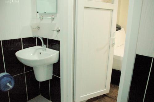 Tolga Hotel - main image