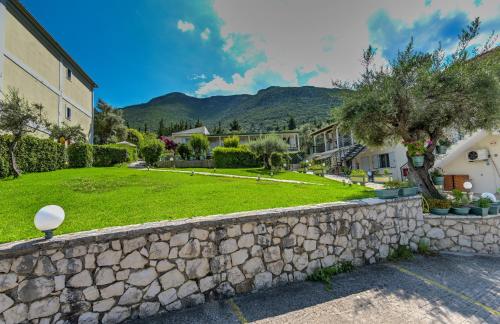  Matina Studios in Nikiana