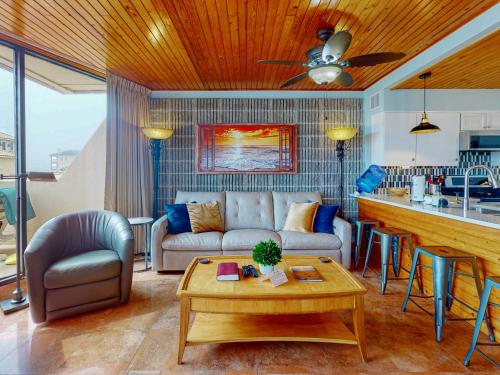 MP217 Gulf view condo with Boardwalk to Beach in Padre Island, USA