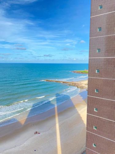 Apartamento em Areia Preta com vista para o mar