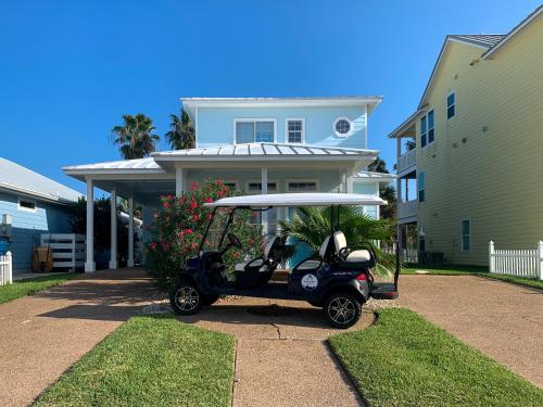 FD115 Spacious Home in Royal Sands, Shared Pool & Hot Tub, Golf Cart Included, Beach Boardwalk in Port Aransas, USA