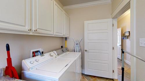 FD185 Unique Home with Custom Features and Built-Ins, Steps Away From Shared Pool, Boardwalk to Beach in Port Aransas, USA