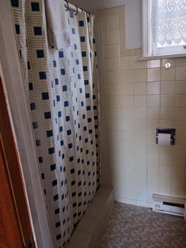Bathroom, White Pine Motel in Ely (NV)