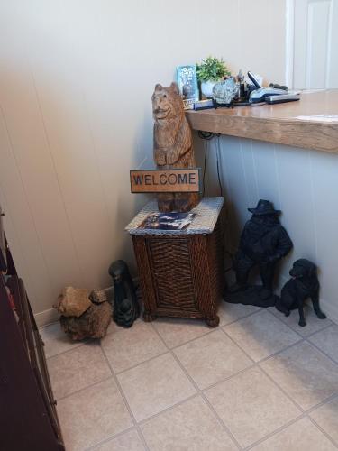 White Pine Motel - image 10