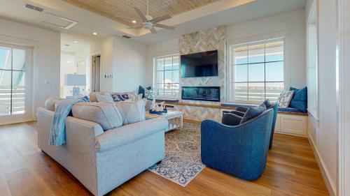 RD283 The Porches Breathtaking Custom New Home with Gulf Views, Private Pool and Golf Cart Included in Port Aransas, USA