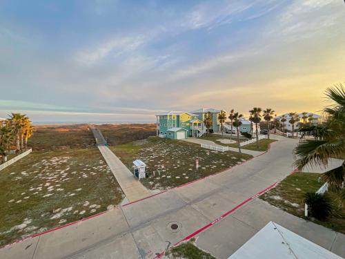 RD283 The Porches Breathtaking Custom New Home with Gulf Views, Private Pool and Golf Cart Included in Port Aransas, USA