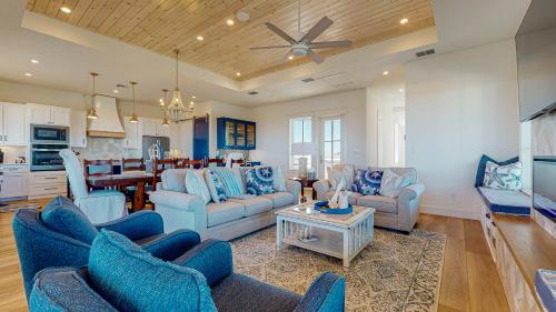 RD283 The Porches Breathtaking Custom New Home with Gulf Views, Private Pool and Golf Cart Included in Port Aransas, USA