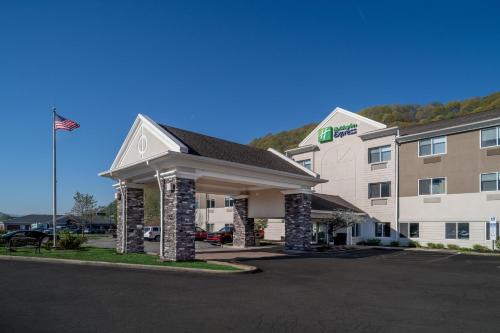 Holiday Inn Express Charleston-Kanawha City, an IHG hotel - Hotel - Charleston