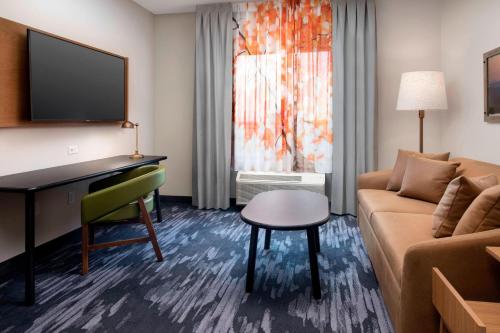 Fairfield Inn & Suites by Marriott Denver Tech Center North - image 9