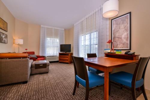 TownePlace Suites by Marriott Thousand Oaks Ventura County